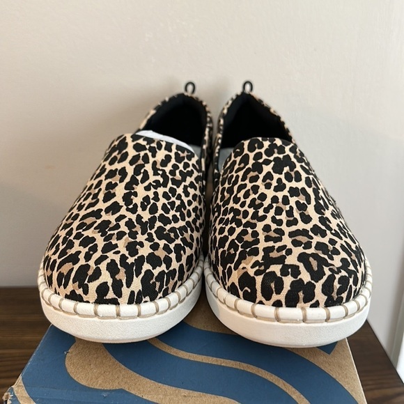 NEW Clarks Step Glow Jade Leopard Print 9 Wide - Picture 6 of 9